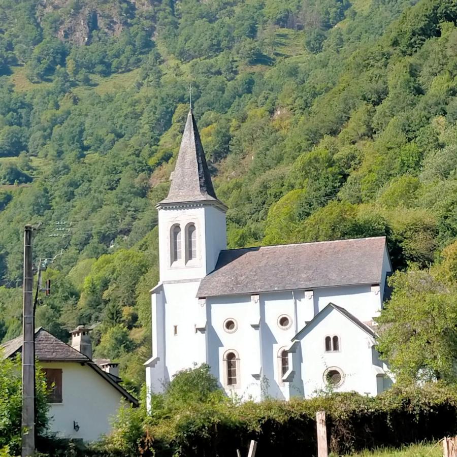 Chateau de Heaas Feas Buitenkant foto